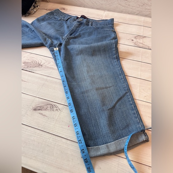 Gloria Vanderbilt Light Blue Cropped Jeans Size 10 Classic Casual Stretch Capri - Picture 5 of 7